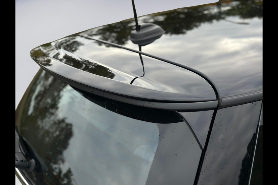 MINI Mini Electric CAMDEN automaat 33 kWh, 12912 km, 1/2 lederen sportinterieur, stoelverwarming, 1 e eigenaar, nl auto met nap MINI Mini Electric CAMDEN automaat 33 kWh, 12912 km, 1/2 lederen sportinterieur, stoelverwarming, 1 e eigenaar, nl auto met nap