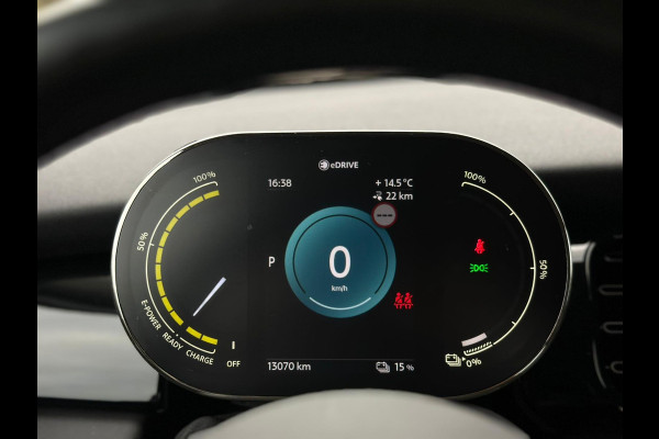 MINI Mini Electric CAMDEN automaat 33 kWh, 12912 km, 1/2 lederen sportinterieur, stoelverwarming, 1 e eigenaar, nl auto met nap MINI Mini Electric CAMDEN automaat 33 kWh, 12912 km, 1/2 lederen sportinterieur, stoelverwarming, 1 e eigenaar, nl auto met nap