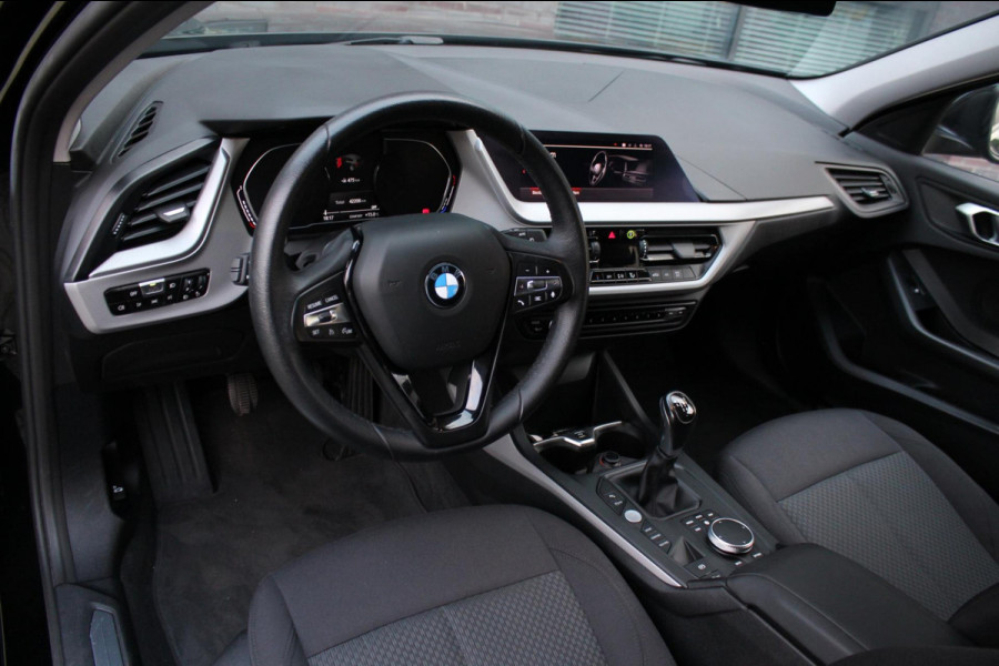 BMW 1-serie 118i High Executive Edition BMW 1-serie 118i High Executive Edition