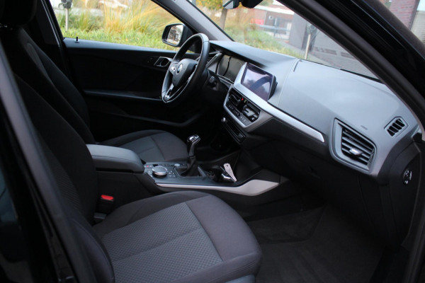 BMW 1-serie 118i High Executive Edition BMW 1-serie 118i High Executive Edition