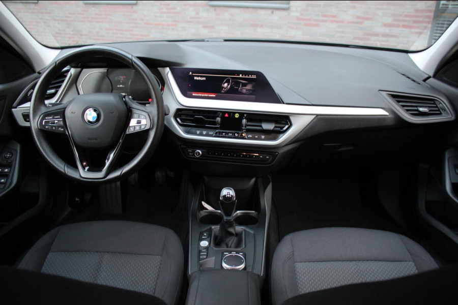 BMW 1-serie 118i High Executive Edition BMW 1-serie 118i High Executive Edition
