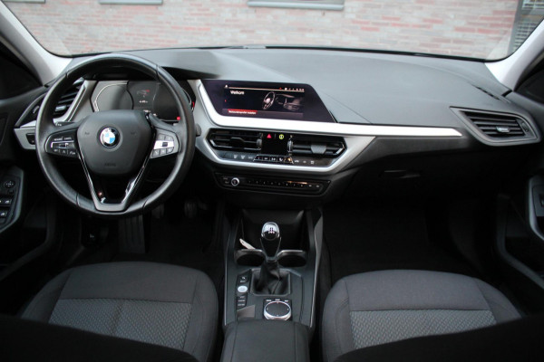 BMW 1-serie 118i High Executive Edition BMW 1-serie 118i High Executive Edition