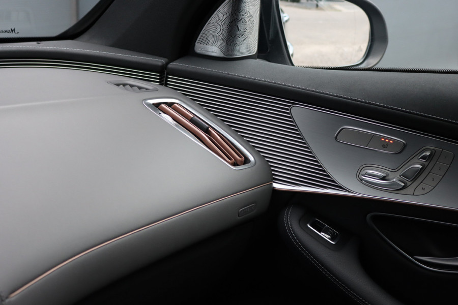 Mercedes-Benz EQC 400 4MATIC Premium+ AMG Line 80 kWh | 30.500,- ex BTW | Schuifdak | Distronic+ | Burmester | Memory | Parfumering | Keyless Go | Surround Camera | HUD | Multibeam LED |