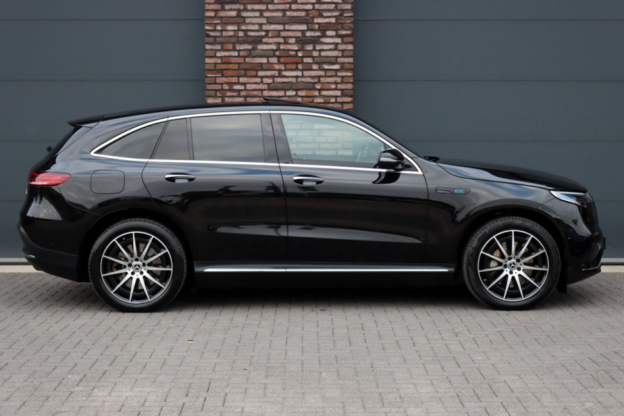 Mercedes-Benz EQC 400 4MATIC Premium+ AMG Line 80 kWh | 30.500,- ex BTW | Schuifdak | Distronic+ | Burmester | Memory | Parfumering | Keyless Go | Surround Camera | HUD | Multibeam LED |