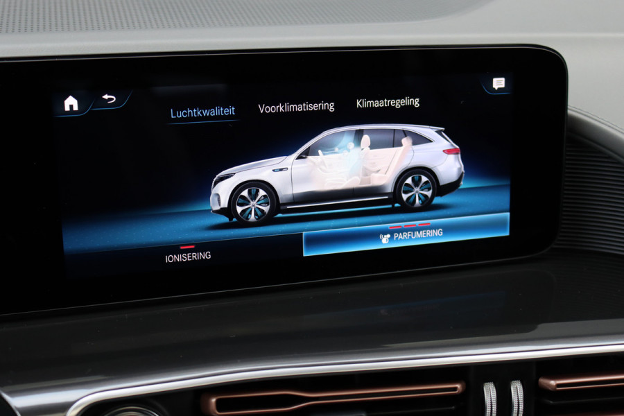 Mercedes-Benz EQC 400 4MATIC Premium+ AMG Line 80 kWh | 30.500,- ex BTW | Schuifdak | Distronic+ | Burmester | Memory | Parfumering | Keyless Go | Surround Camera | HUD | Multibeam LED |