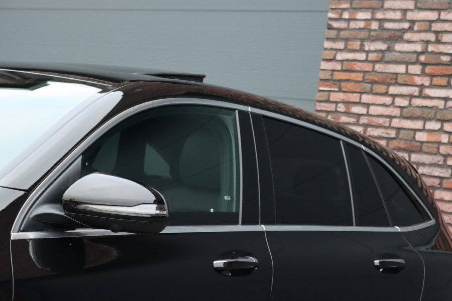 Mercedes-Benz EQC 400 4MATIC Premium+ AMG Line 80 kWh | 30.500,- ex BTW | Schuifdak | Distronic+ | Burmester | Memory | Parfumering | Keyless Go | Surround Camera | HUD | Multibeam LED |