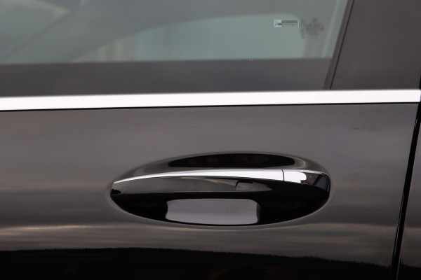 Mercedes-Benz EQC 400 4MATIC Premium+ AMG Line 80 kWh | 30.500,- ex BTW | Schuifdak | Distronic+ | Burmester | Memory | Parfumering | Keyless Go | Surround Camera | HUD | Multibeam LED |