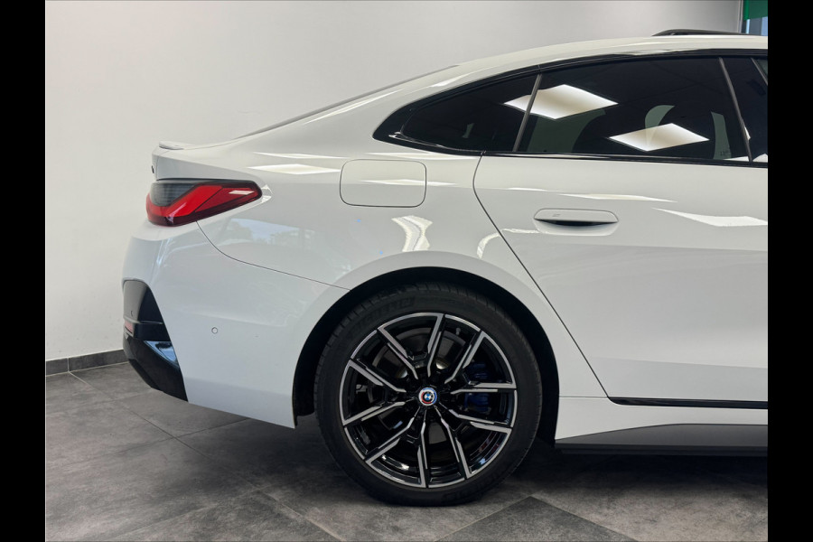 BMW i4 M50 High Executive 84 kWh ACC 360 Camera schuifkanteldak H&K 544PK NL Auto BMW i4 M50 High Executive 84 kWh ACC 360 Camera schuifkanteldak H&K 544PK NL Auto