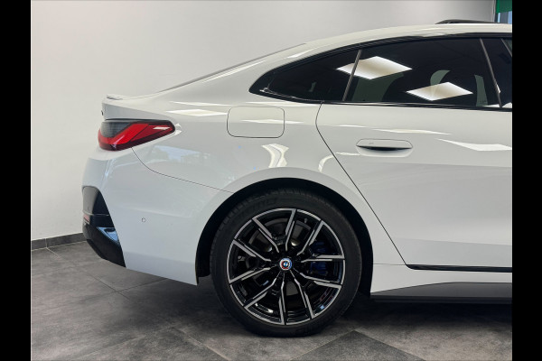 BMW i4 M50 High Executive 84 kWh ACC 360 Camera schuifkanteldak H&K 544PK NL Auto BMW i4 M50 High Executive 84 kWh ACC 360 Camera schuifkanteldak H&K 544PK NL Auto