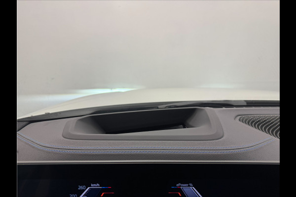 BMW i4 M50 High Executive 84 kWh ACC 360 Camera schuifkanteldak H&K 544PK NL Auto BMW i4 M50 High Executive 84 kWh ACC 360 Camera schuifkanteldak H&K 544PK NL Auto