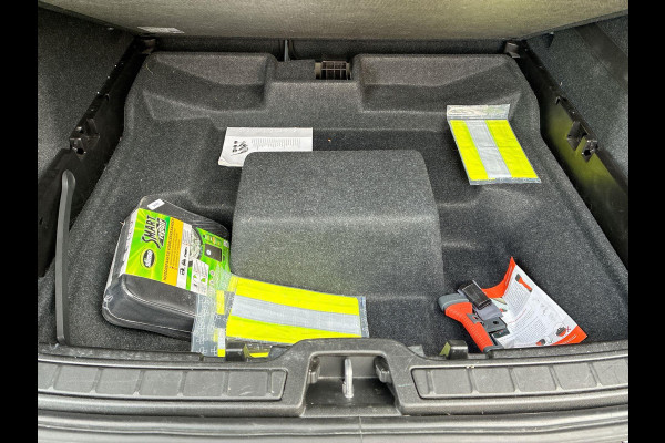 Volvo XC40 1.5 T5 Recharge Inscription 261pk! | SkyRoof | Park Assist | 18" Lm-Velgen | Stoelverwarming | Carplay Android Auto Volvo XC40 1.5 T5 Recharge Inscription 261pk! | SkyRoof | Park Assist | 18" Lm-Velgen | Stoelverwarming | Carplay Android Auto