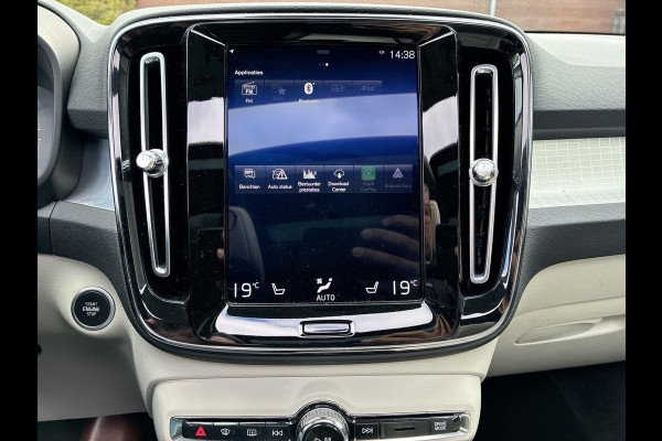 Volvo XC40 1.5 T5 Recharge Inscription 261pk! | SkyRoof | Park Assist | 18" Lm-Velgen | Stoelverwarming | Carplay Android Auto Volvo XC40 1.5 T5 Recharge Inscription 261pk! | SkyRoof | Park Assist | 18" Lm-Velgen | Stoelverwarming | Carplay Android Auto