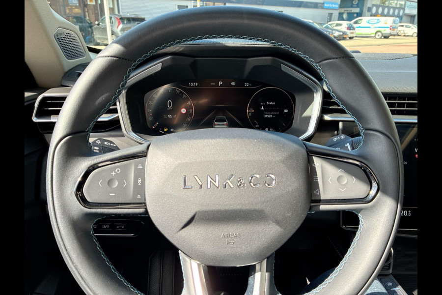 Lynk & Co 01 1.5 Plug in Hybrid 261pk | SkyRoof | 360° Camera | Climate Pack | Pilot Assist | Park Assist | Carplay Android auto Lynk & Co 01 1.5 Plug in Hybrid 261pk | SkyRoof | 360° Camera | Climate Pack | Pilot Assist | Park Assist | Carplay Android auto