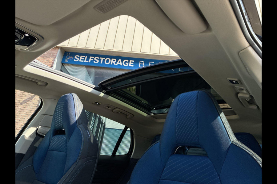 Lynk & Co 01 1.5 Plug in Hybrid 261pk | SkyRoof | 360° Camera | Climate Pack | Pilot Assist | Park Assist | Carplay Android auto Lynk & Co 01 1.5 Plug in Hybrid 261pk | SkyRoof | 360° Camera | Climate Pack | Pilot Assist | Park Assist | Carplay Android auto