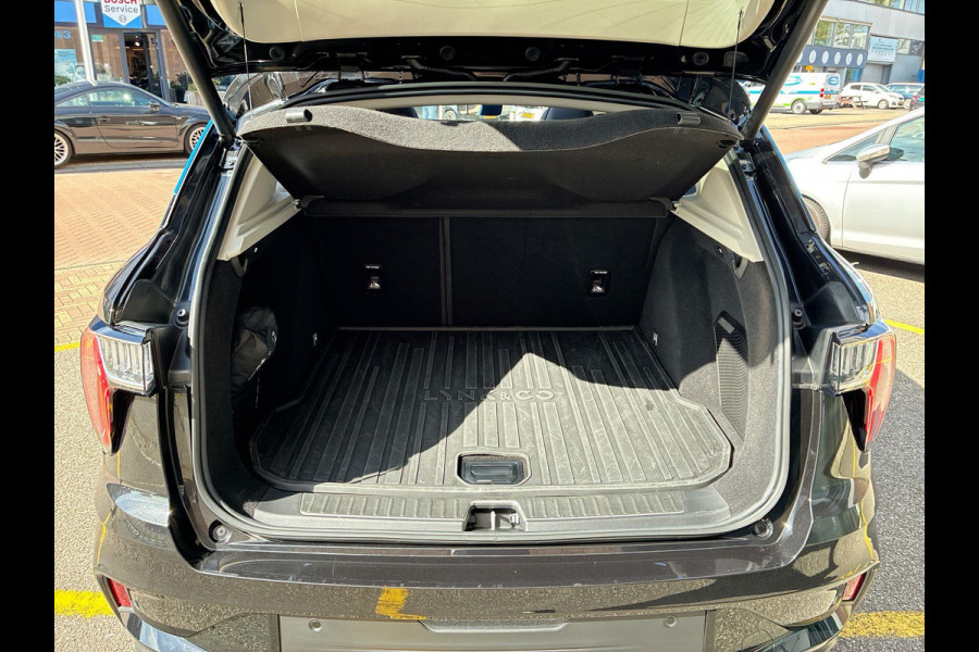 Lynk & Co 01 1.5 Plug in Hybrid 261pk | SkyRoof | 360° Camera | Climate Pack | Pilot Assist | Park Assist | Carplay Android auto Lynk & Co 01 1.5 Plug in Hybrid 261pk | SkyRoof | 360° Camera | Climate Pack | Pilot Assist | Park Assist | Carplay Android auto