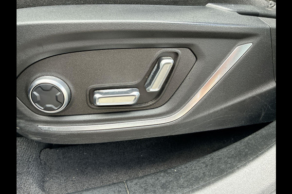 Lynk & Co 01 1.5 Plug in Hybrid 261pk | SkyRoof | 360° Camera | Climate Pack | Pilot Assist | Park Assist | Carplay Android auto Lynk & Co 01 1.5 Plug in Hybrid 261pk | SkyRoof | 360° Camera | Climate Pack | Pilot Assist | Park Assist | Carplay Android auto