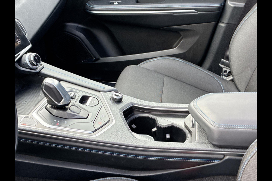 Lynk & Co 01 1.5 Plug in Hybrid 261pk | SkyRoof | 360° Camera | Climate Pack | Pilot Assist | Park Assist | Carplay Android auto Lynk & Co 01 1.5 Plug in Hybrid 261pk | SkyRoof | 360° Camera | Climate Pack | Pilot Assist | Park Assist | Carplay Android auto