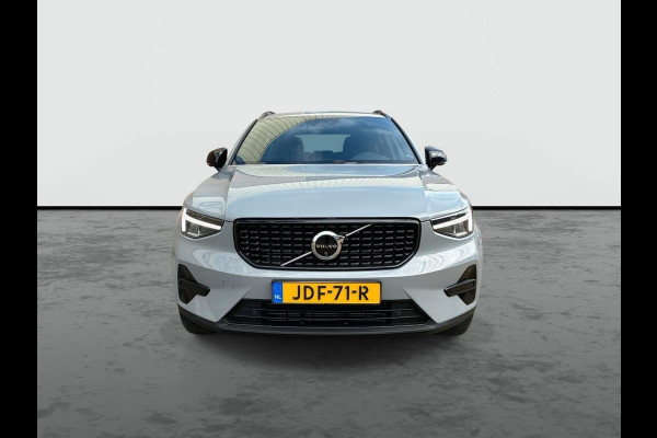 Volvo XC40 1.5 T4 Plug-in hybrid Plus Dark | Nieuwe auto | HK audio | 360° Camera | Trekhaak | Climate Pack | Pilot- Park Assist |