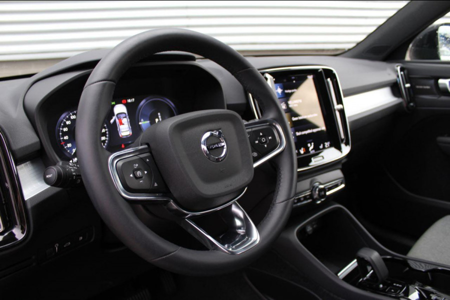 Volvo XC40 1.5 T4 Plug-in hybrid Plus Dark | Nieuwe auto | HK audio | 360° Camera | Trekhaak | Climate Pack | Pilot- Park Assist |