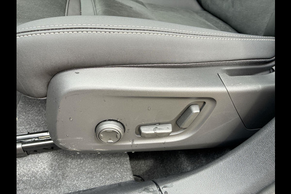 Volvo XC40 1.5 T4 Plug-in hybrid Plus Dark | Nieuwe auto | HK audio | 360° Camera | Trekhaak | Climate Pack | Pilot- Park Assist |