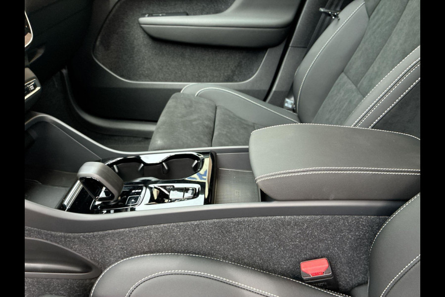 Volvo XC40 1.5 T4 Plug-in hybrid Plus Dark | Nieuwe auto | HK audio | 360° Camera | Trekhaak | Climate Pack | Pilot- Park Assist |