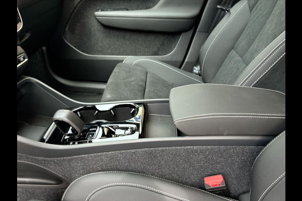 Volvo XC40 1.5 T4 Plug-in hybrid Plus Dark | Nieuwe auto | HK audio | 360° Camera | Trekhaak | Climate Pack | Pilot- Park Assist |