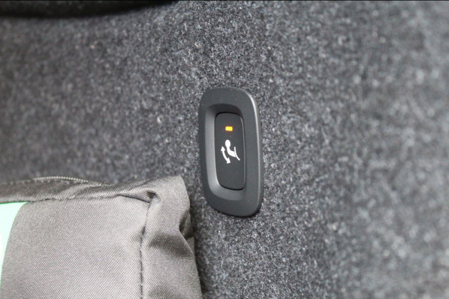 Volvo XC40 1.5 T4 Plug-in hybrid Plus Dark | Nieuwe auto | HK audio | 360° Camera | Trekhaak | Climate Pack | Pilot- Park Assist |