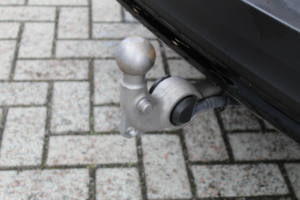 Volvo XC40 1.5 T4 Plug-in hybrid Plus Dark | Nieuwe auto | HK audio | 360° Camera | Trekhaak | Climate Pack | Pilot- Park Assist |