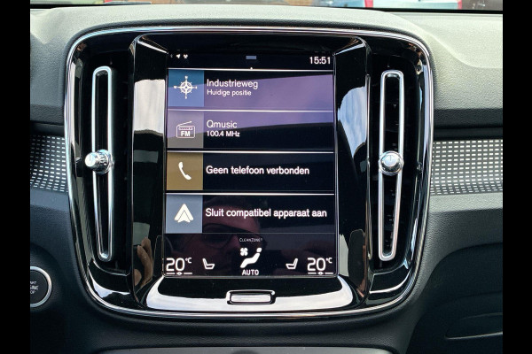 Volvo XC40 2.0 B3 R-Design | SkyRoof | Pilot Assist| Park Assist | 18" Lm-velgen | Two Tone Lak | Apple Carplay / Android Auto Volvo XC40 2.0 B3 R-Design | SkyRoof | Pilot Assist| Park Assist | 18" Lm-velgen | Two Tone Lak | Apple Carplay / Android Auto