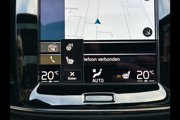 Volvo XC40 2.0 B3 R-Design | SkyRoof | Pilot Assist| Park Assist | 18" Lm-velgen | Two Tone Lak | Apple Carplay / Android Auto Volvo XC40 2.0 B3 R-Design | SkyRoof | Pilot Assist| Park Assist | 18" Lm-velgen | Two Tone Lak | Apple Carplay / Android Auto