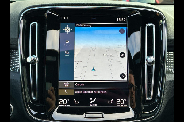 Volvo XC40 2.0 B3 R-Design | SkyRoof | Pilot Assist| Park Assist | 18" Lm-velgen | Two Tone Lak | Apple Carplay / Android Auto Volvo XC40 2.0 B3 R-Design | SkyRoof | Pilot Assist| Park Assist | 18" Lm-velgen | Two Tone Lak | Apple Carplay / Android Auto