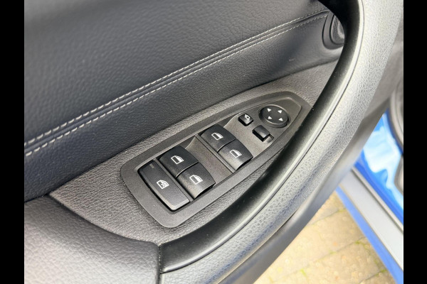 BMW X2 sDrive20i M-sport Automaat | Panoramadak | DAB | LED verlichting | 20 inch | Schakelflippers | Lederen bekleding | Stoelverwarmi BMW X2 sDrive20i M-sport Automaat | Panoramadak | DAB | LED verlichting | 20 inch | Schakelflippers | Lederen bekleding | Stoelverwarmi