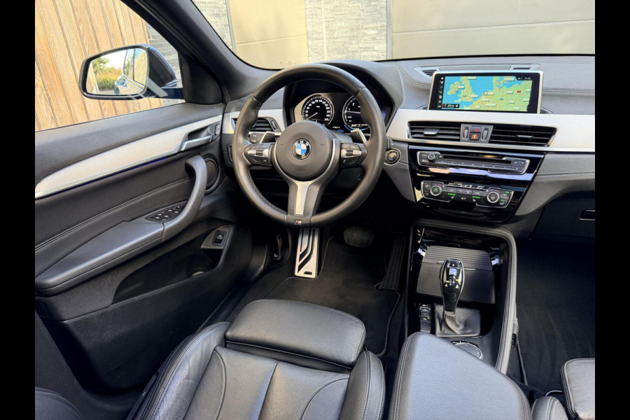 BMW X2 sDrive20i M-sport Automaat | Panoramadak | DAB | LED verlichting | 20 inch | Schakelflippers | Lederen bekleding | Stoelverwarmi BMW X2 sDrive20i M-sport Automaat | Panoramadak | DAB | LED verlichting | 20 inch | Schakelflippers | Lederen bekleding | Stoelverwarmi