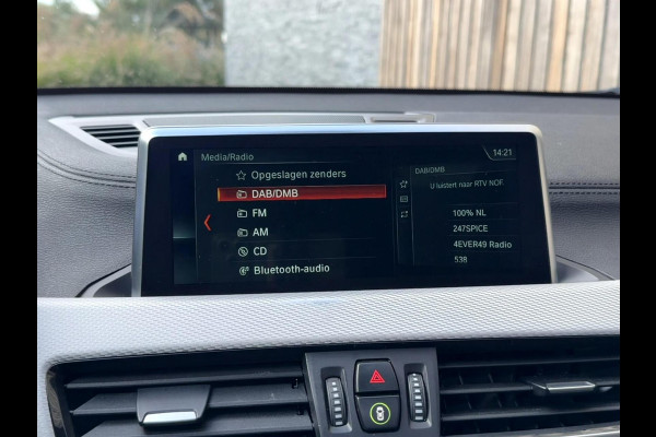 BMW X2 sDrive20i M-sport Automaat | Panoramadak | DAB | LED verlichting | 20 inch | Schakelflippers | Lederen bekleding | Stoelverwarmi BMW X2 sDrive20i M-sport Automaat | Panoramadak | DAB | LED verlichting | 20 inch | Schakelflippers | Lederen bekleding | Stoelverwarmi