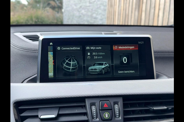 BMW X2 sDrive20i M-sport Automaat | Panoramadak | DAB | LED verlichting | 20 inch | Schakelflippers | Lederen bekleding | Stoelverwarmi BMW X2 sDrive20i M-sport Automaat | Panoramadak | DAB | LED verlichting | 20 inch | Schakelflippers | Lederen bekleding | Stoelverwarmi