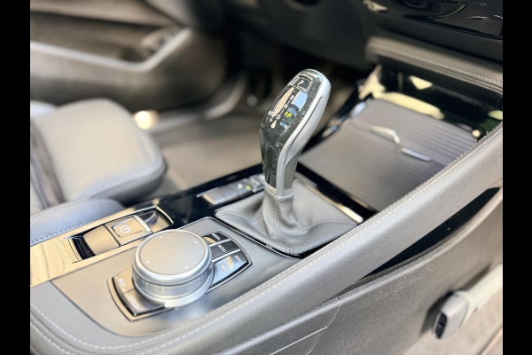 BMW X2 sDrive20i M-sport Automaat | Panoramadak | DAB | LED verlichting | 20 inch | Schakelflippers | Lederen bekleding | Stoelverwarmi BMW X2 sDrive20i M-sport Automaat | Panoramadak | DAB | LED verlichting | 20 inch | Schakelflippers | Lederen bekleding | Stoelverwarmi