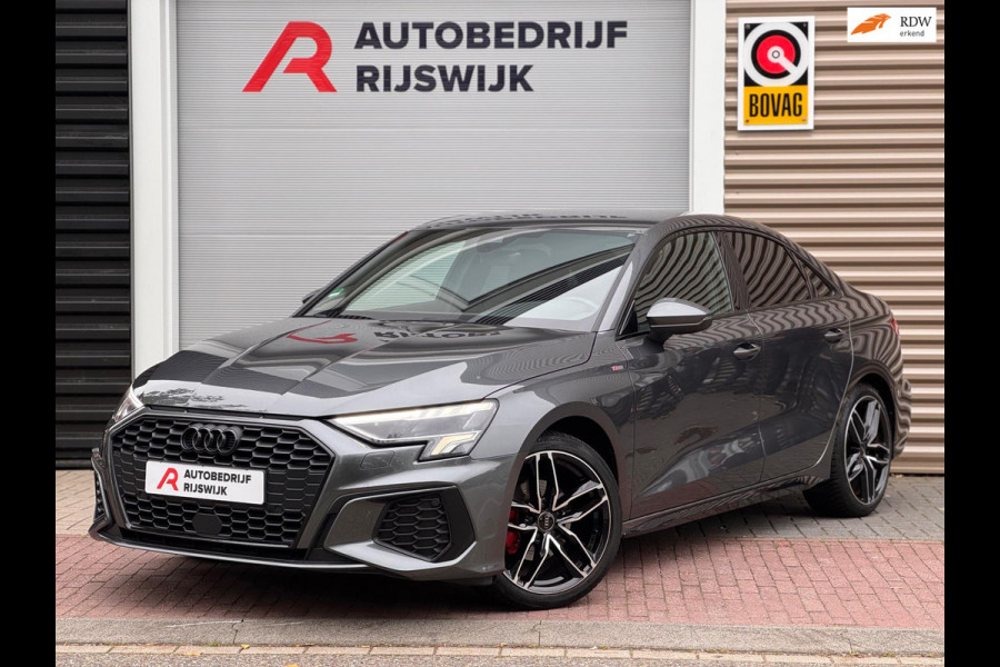 Audi A3 Limousine 35 TFSI S edition AppleCarPlay/Xenon/RS zetels