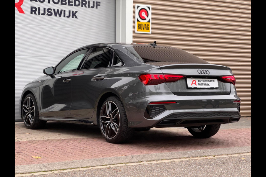 Audi A3 Limousine 35 TFSI S edition AppleCarPlay/Xenon/RS zetels