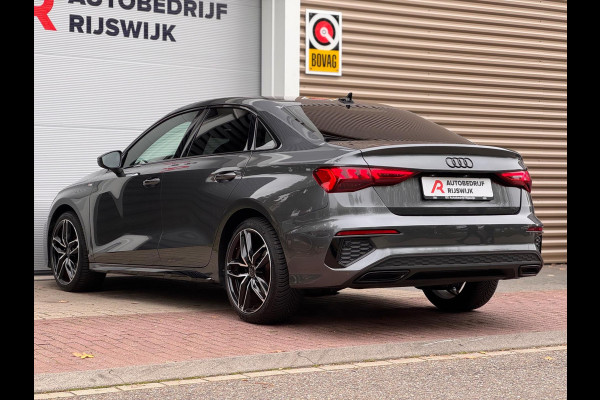 Audi A3 Limousine 35 TFSI S edition AppleCarPlay/Xenon/RS zetels