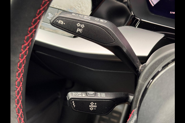 Audi A3 Limousine 35 TFSI S edition AppleCarPlay/Xenon/RS zetels