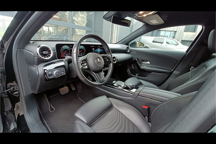 Mercedes-Benz A-Klasse 200 Business Solution Plus Upgrade | Wide Screen | Navi | Stoelverw. | LED/Xenon | Camera |