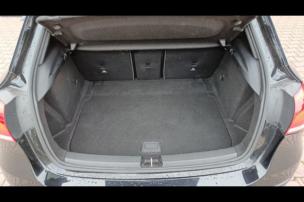 Mercedes-Benz A-Klasse 200 Business Solution Plus Upgrade | Wide Screen | Navi | Stoelverw. | LED/Xenon | Camera |
