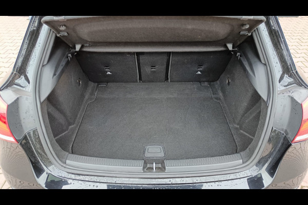 Mercedes-Benz A-Klasse 200 Business Solution Plus Upgrade | Wide Screen | Navi | Stoelverw. | LED/Xenon | Camera |