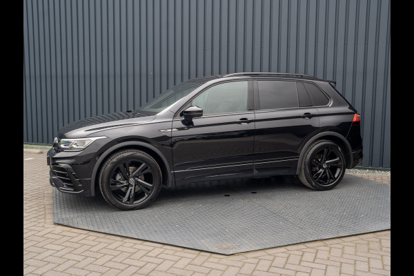 Volkswagen Tiguan 1.5 TSI R-Line Black Style | Panodak | Elk. A-klep | IQ Light | Camera | Prijs Rijklaar!!