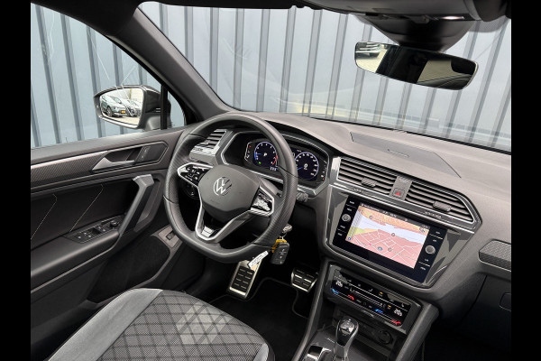 Volkswagen Tiguan 1.5 TSI R-Line Black Style | Panodak | Elk. A-klep | IQ Light | Camera | Prijs Rijklaar!!
