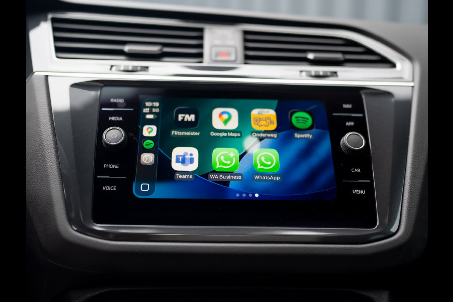 Volkswagen Tiguan 1.5 TSI R-Line Black Style | Panodak | Elk. A-klep | IQ Light | Camera | Prijs Rijklaar!!