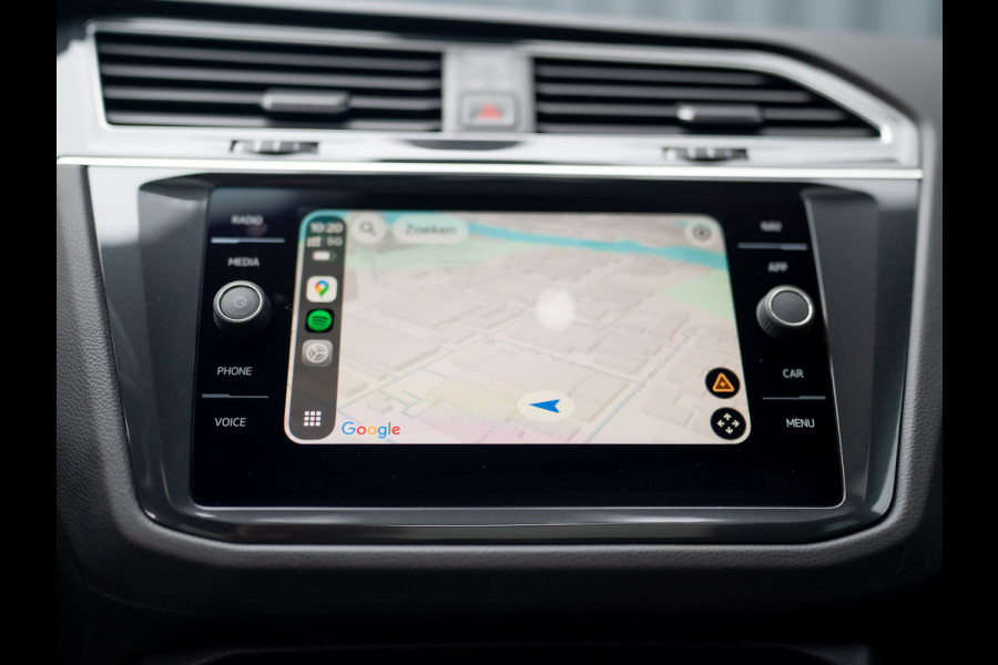 Volkswagen Tiguan 1.5 TSI R-Line Black Style | Panodak | Elk. A-klep | IQ Light | Camera | Prijs Rijklaar!!