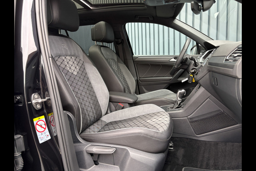 Volkswagen Tiguan 1.5 TSI R-Line Black Style | Panodak | Elk. A-klep | IQ Light | Camera | Prijs Rijklaar!!