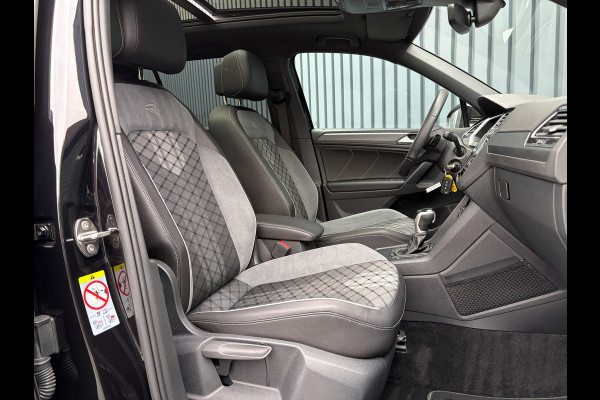 Volkswagen Tiguan 1.5 TSI R-Line Black Style | Panodak | Elk. A-klep | IQ Light | Camera | Prijs Rijklaar!!