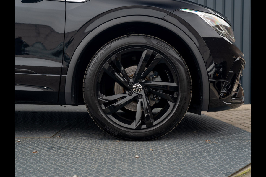 Volkswagen Tiguan 1.5 TSI R-Line Black Style | Panodak | Elk. A-klep | IQ Light | Camera | Prijs Rijklaar!!